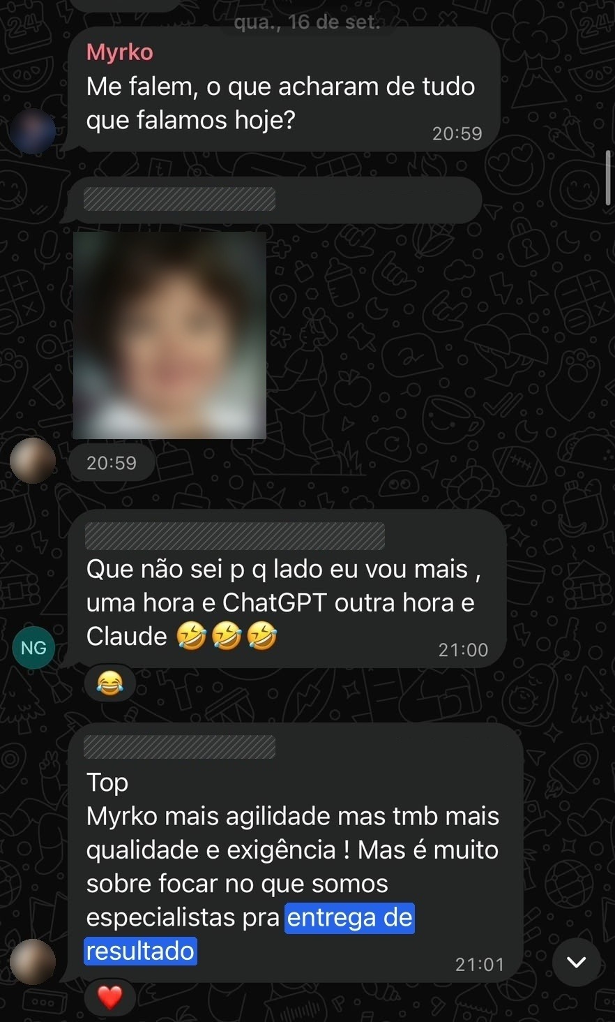 Conversa de participantes compartilhando impressões sobre o encontro.